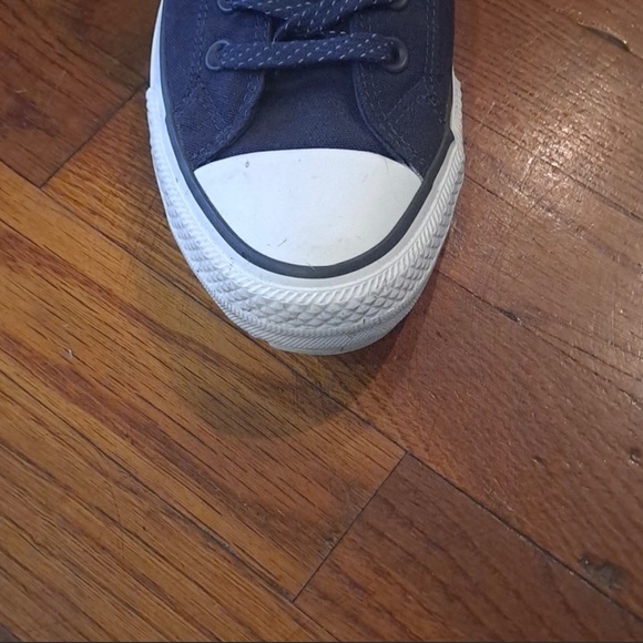 Very nice converse shoes - men’s 9.5 - Picture 6 of 8